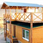 Туристическая база отдыха (турбаза) Ветер странствий: Благоустроенный коттедж 3 на два номера, с террасой на крыше - размещение, проживание
