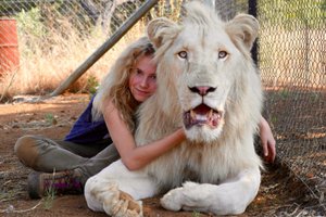 Миа и белый лев