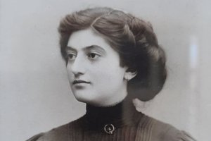 Женский портрет 19-го  начала 20-го века
