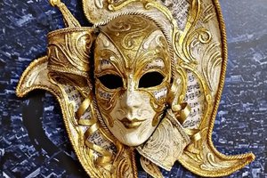 Выставка Венецианские маски. Магия карнавала