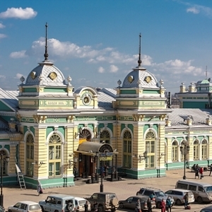 Здание железнодорожного вокзала Иркутск-Пассажирский